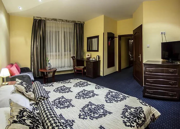 Zlote Arkady 3* Çestohova