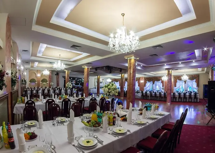 Zlote Arkady Отель Ченстохова